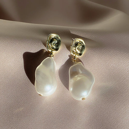 Mare Pearl Drop Earrings
